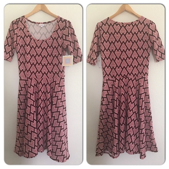 LuLaRoe Dresses & Skirts - LulaRoe Red Black White Nicole Dress NWT Size M